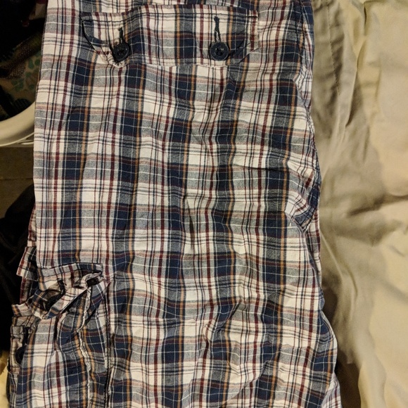 Cargo shorts - Picture 2 of 2